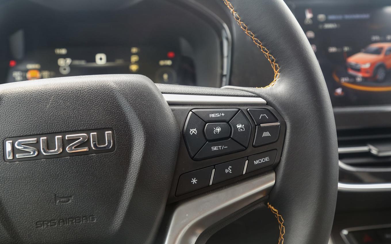 皮卡实力派，试驾江西五十铃全新D-MAX V-CROSS