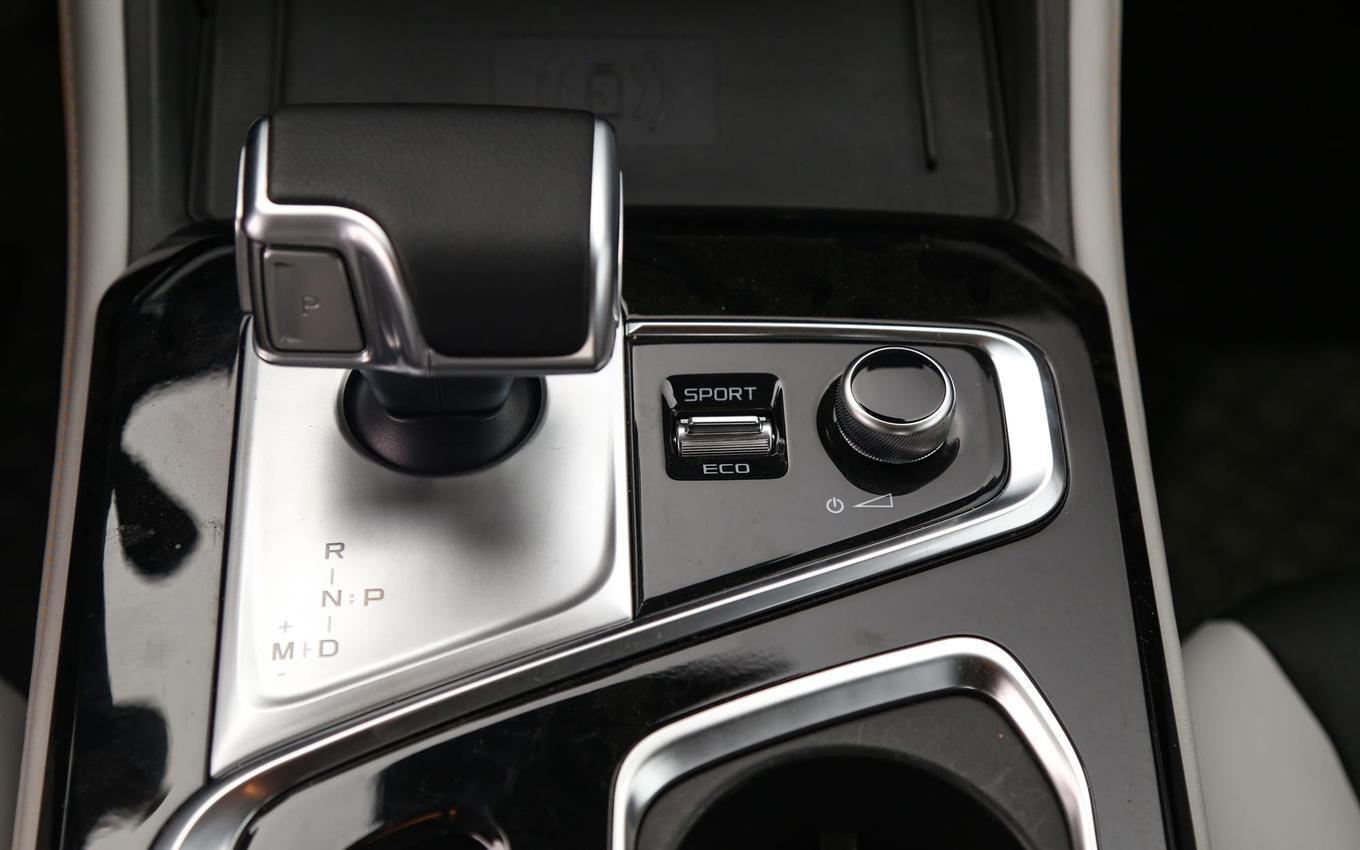 皮卡实力派，试驾江西五十铃全新D-MAX V-CROSS