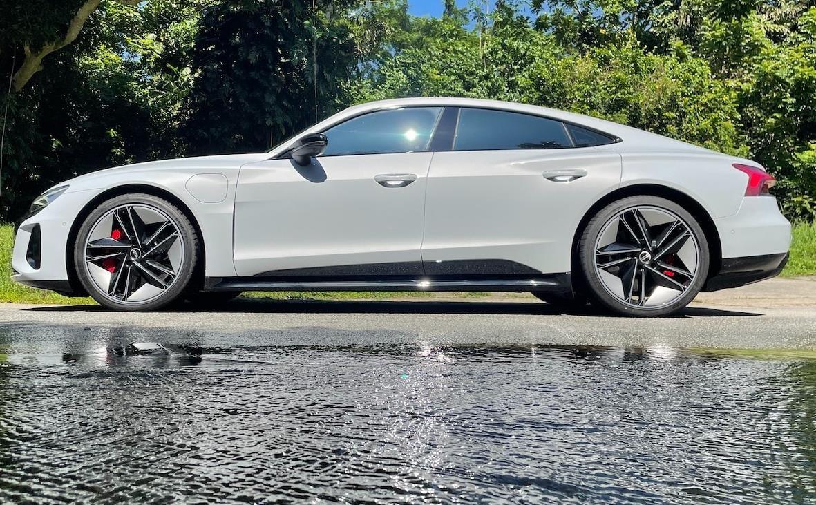 2023款奥迪e-tron GT，R8工厂制造，赛车空气动力学技术
