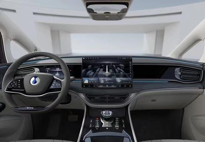 腾势D9车系新增DM-i尊享型 纯电续航98km引领差异化选择