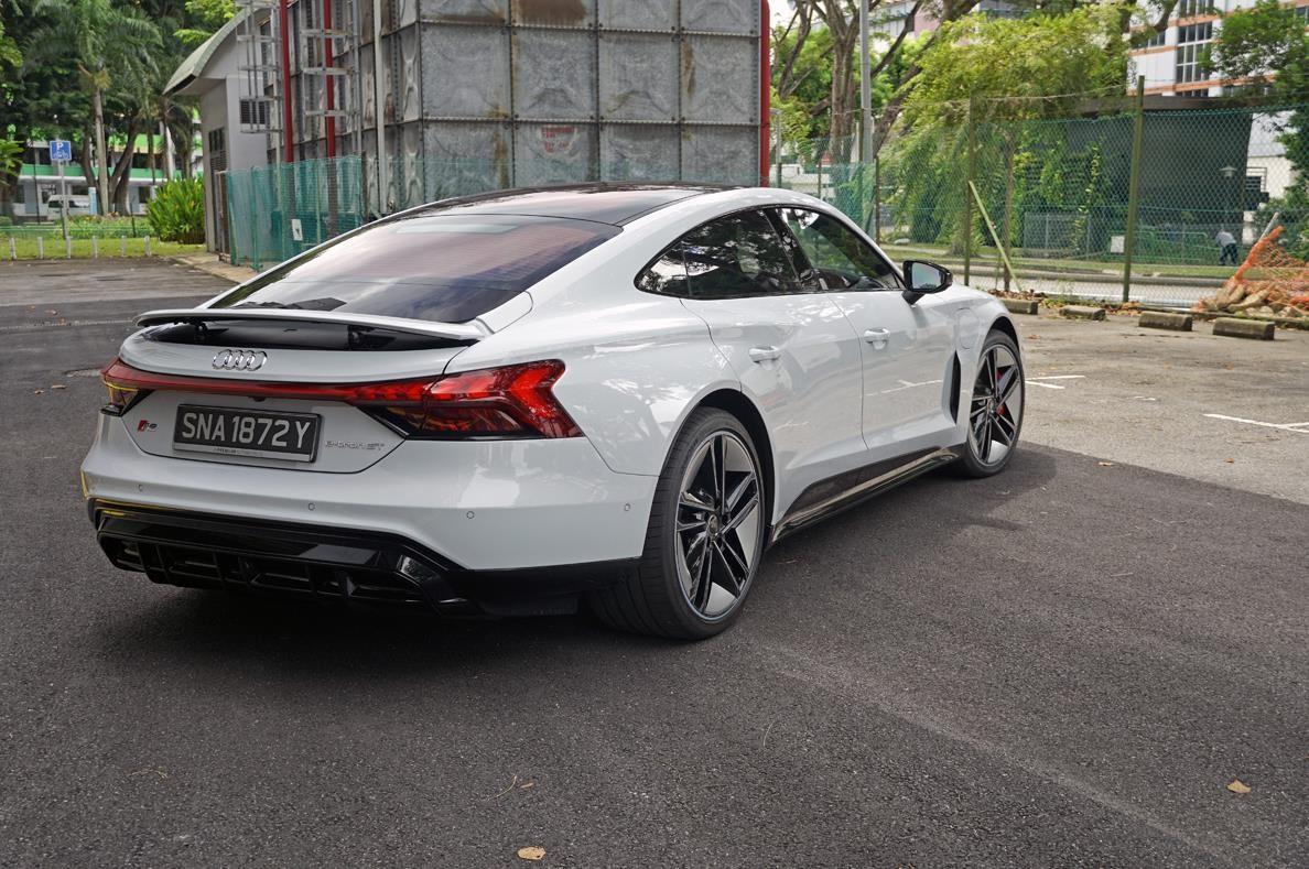 2023款奥迪e-tron GT，R8工厂制造，赛车空气动力学技术