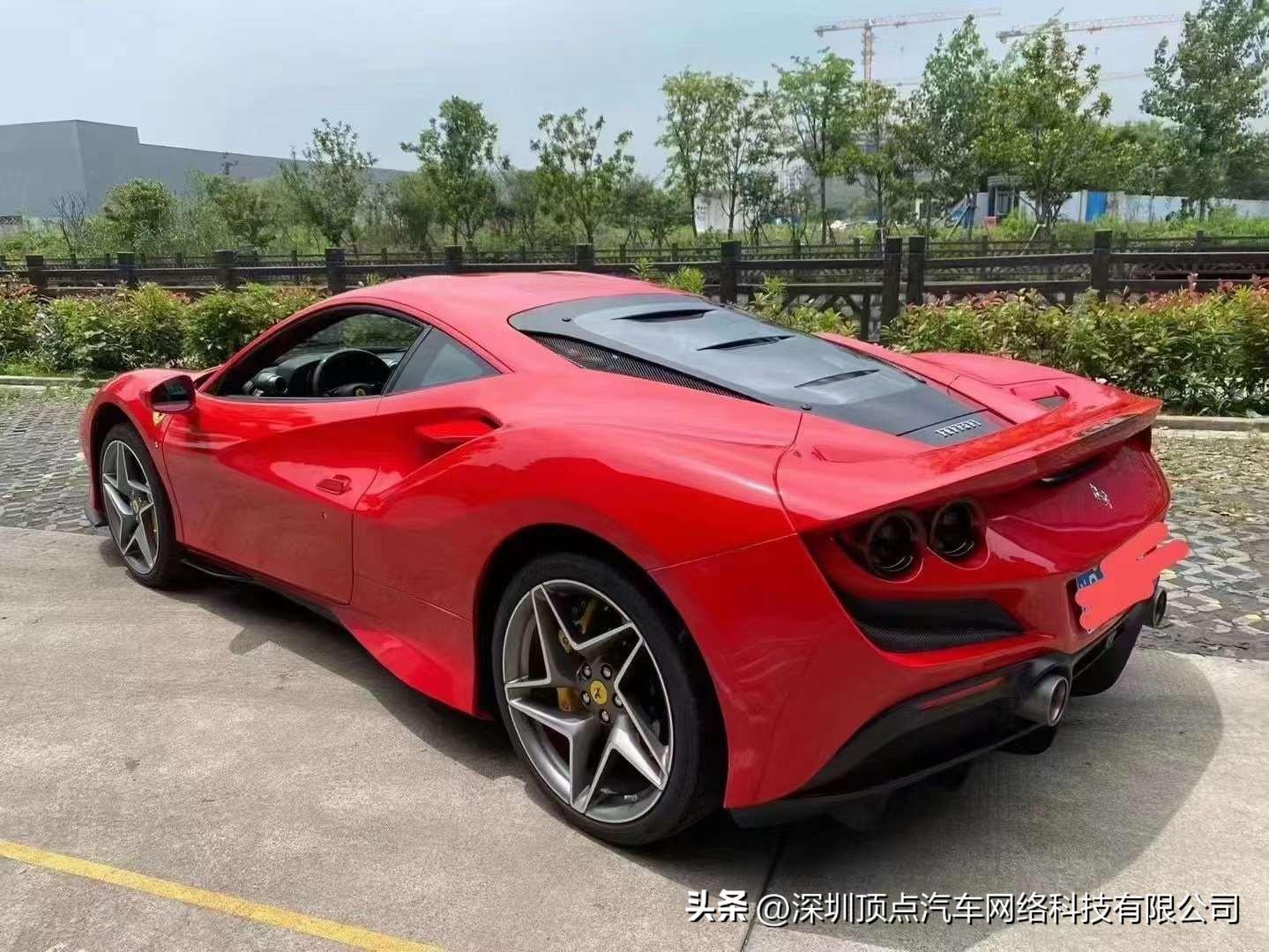 22出22上 法拉利F8 7000km 价格34X.8万