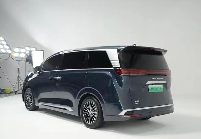 腾势D9车系新增DM-i尊享型 纯电续航98km引领差异化选择