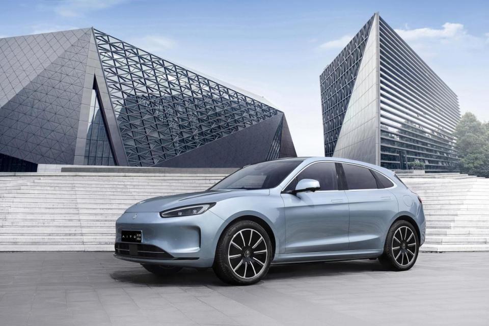 问界M5标准版正式上市，价格下降，对标Model Y？