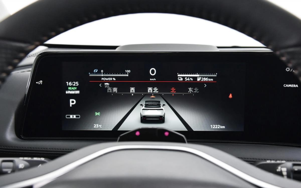 手握25万预算买车，凭啥要选特斯拉Model Y，而不是日产艾睿雅？