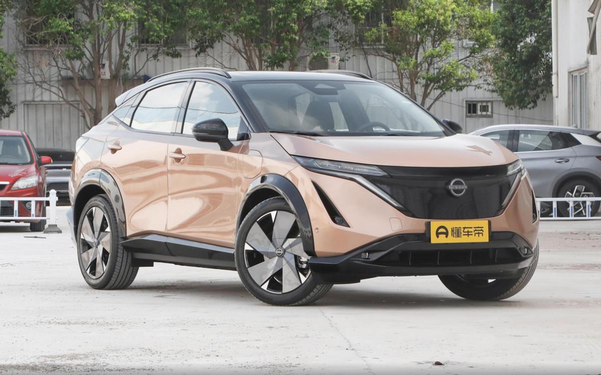 手握25万预算买车，凭啥要选特斯拉Model Y，而不是日产艾睿雅？