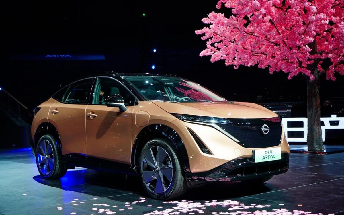 手握25万预算买车，凭啥要选特斯拉Model Y，而不是日产艾睿雅？