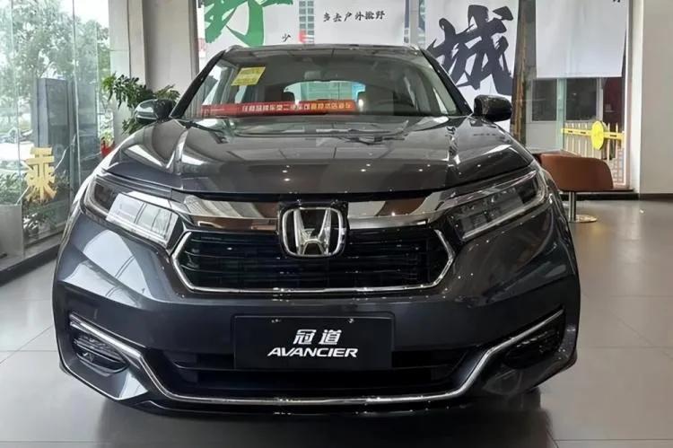 新款本田冠道实车曝光，配雅阁中网，网友:外观能接受吗？