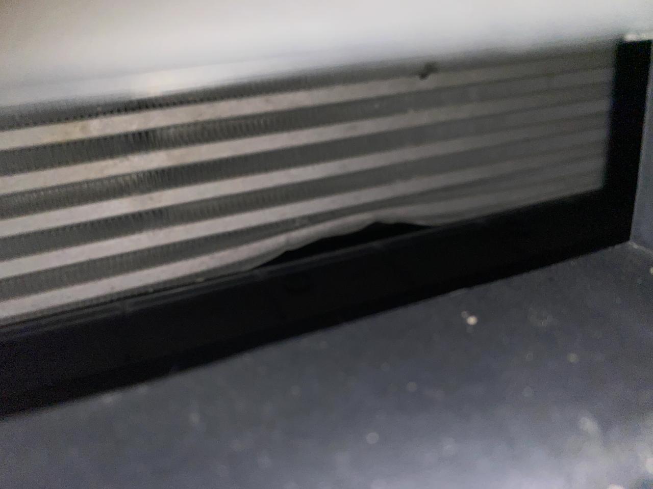 吉利星瑞 被红牛罐崩了，这个有事吗，不漏水，要是需要换大概多少钱