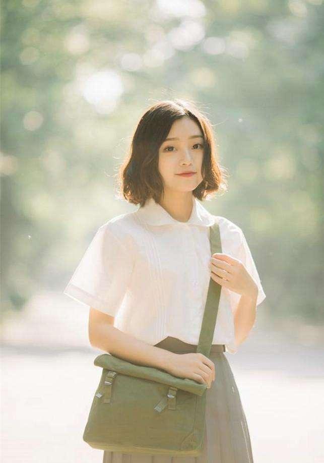 比亚迪宋PLUS DM-i 提车两天，发现方向盘偏右，左转阻尼感较强，右转阻尼感较弱。松手自动回正偏右5度左右。哪位大神