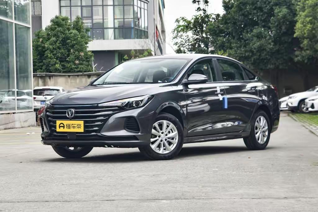逸动1.4T尊贵版，首付30000，落地下来86000贵不贵？兄弟们