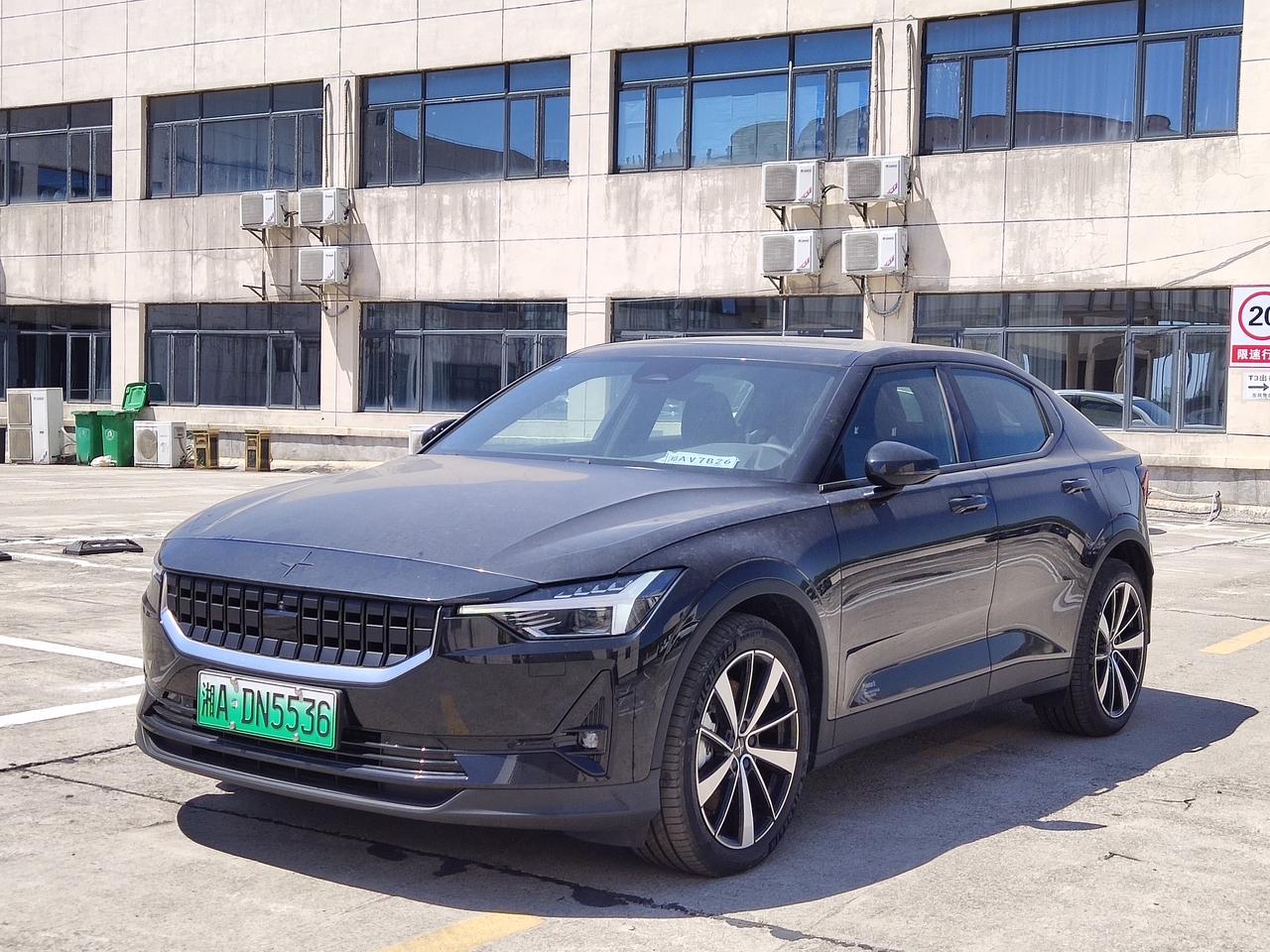 Polestar极星Polestar 2 各位车友，有没有要22年上牌的首发，40多公里，可以优价转让