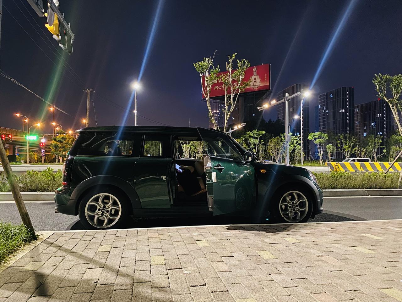 MINI CLUBMAN 谁能帮我看下我这个车架号是哪个版本，刚入的二手玩具帮忙看看