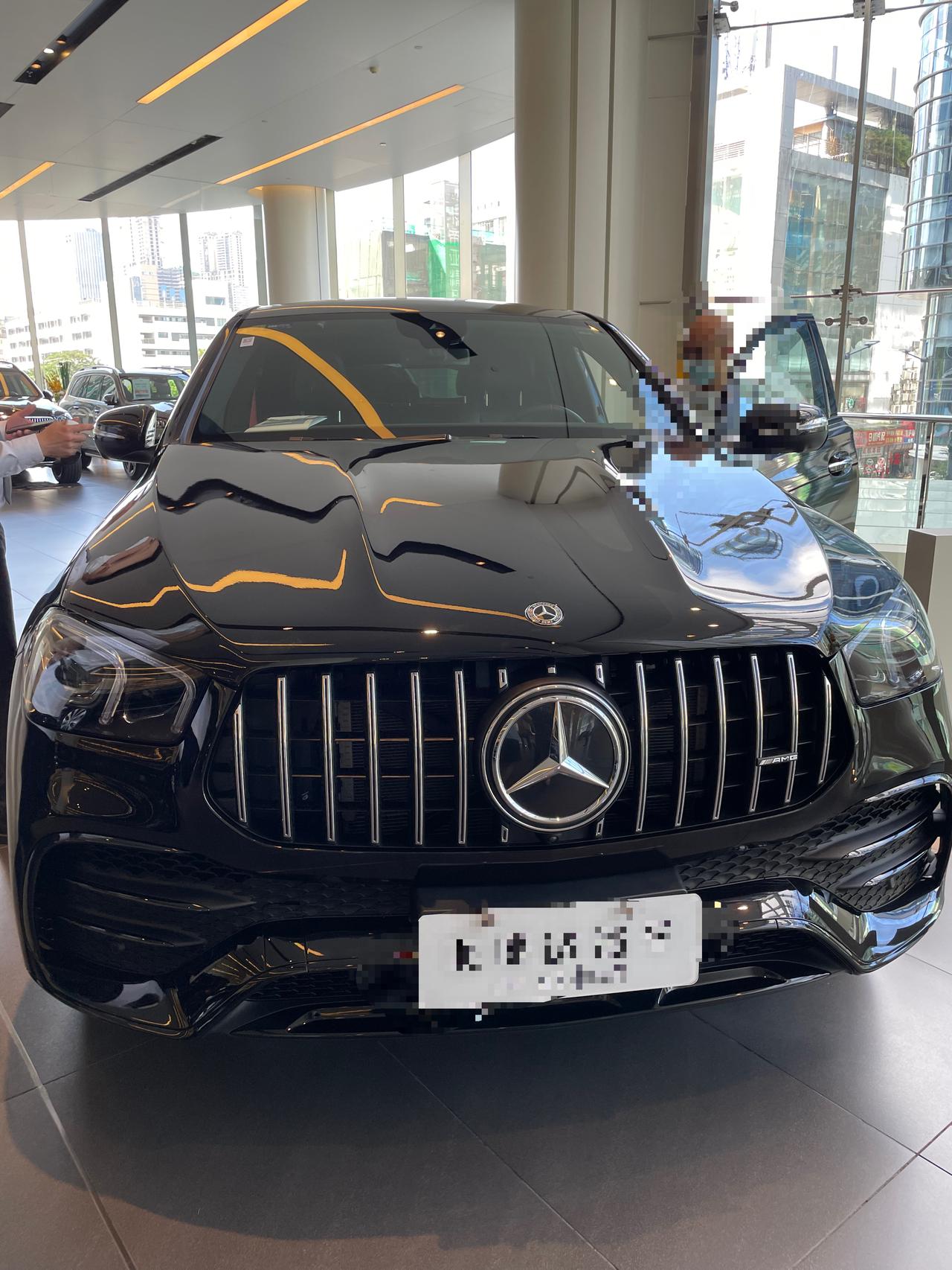 奔驰GLE AMG 那个我想问问大伙，20款53的原厂排气能放炮嘛？因为看中一台二手的没选蛋蛋还有运动排气，不过性价比还