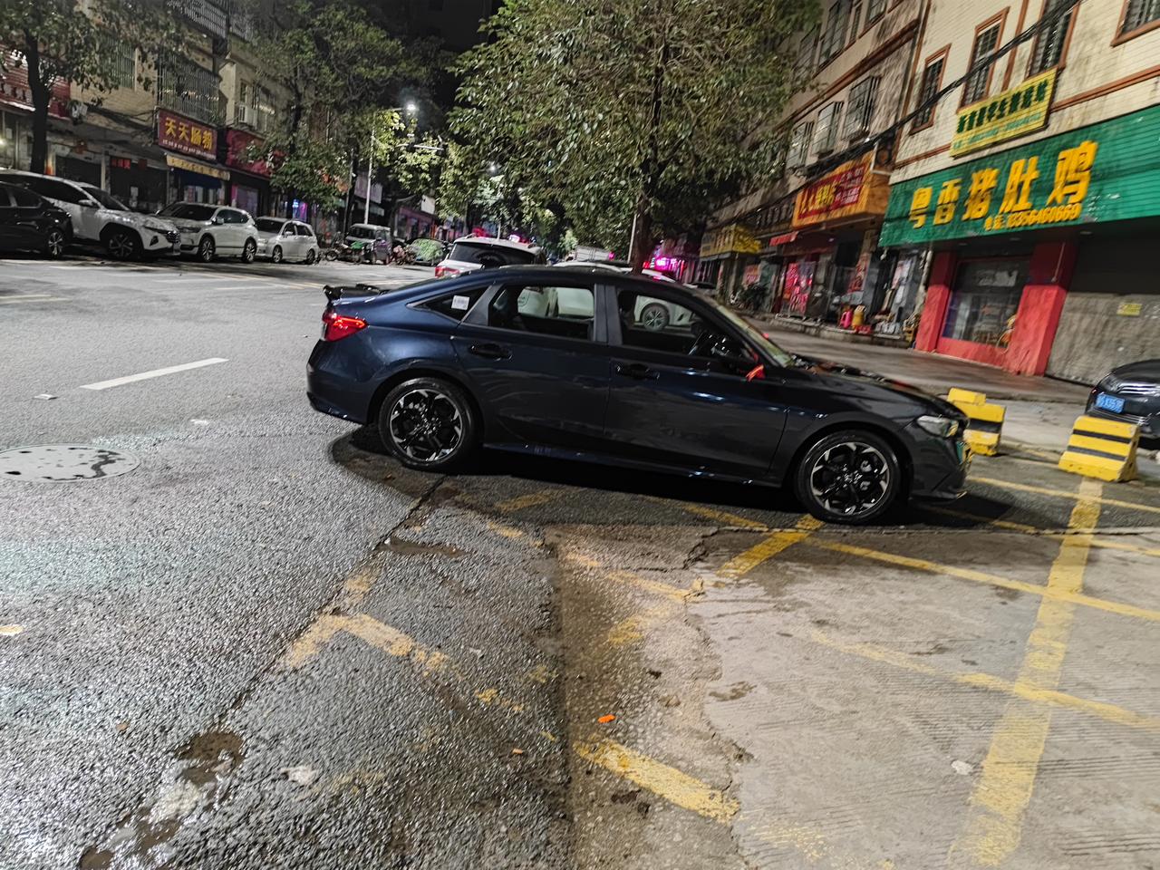 11代思域可以看胎压吗？不知道怎么操作，最近看轮胎好像少一点气了，不知道胎压是多少