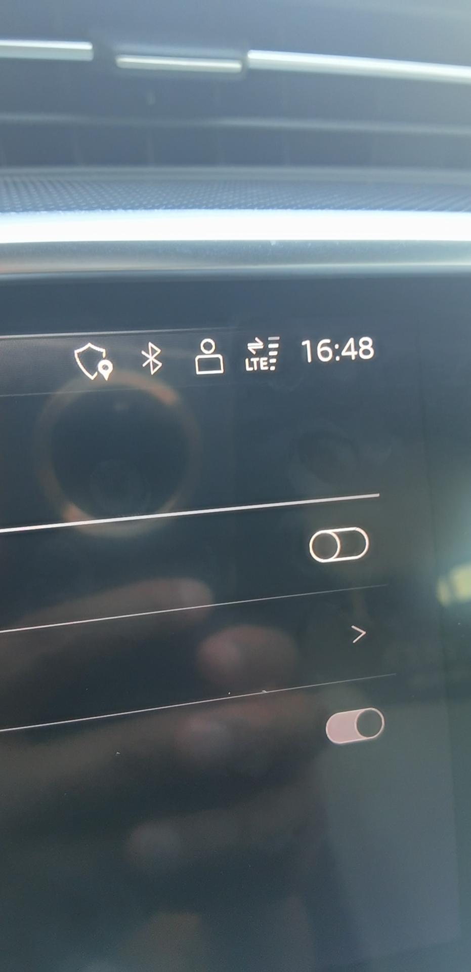 奥迪A6L 为什么A6L45动感不可以投屏，也不可以连接家里的宽带。