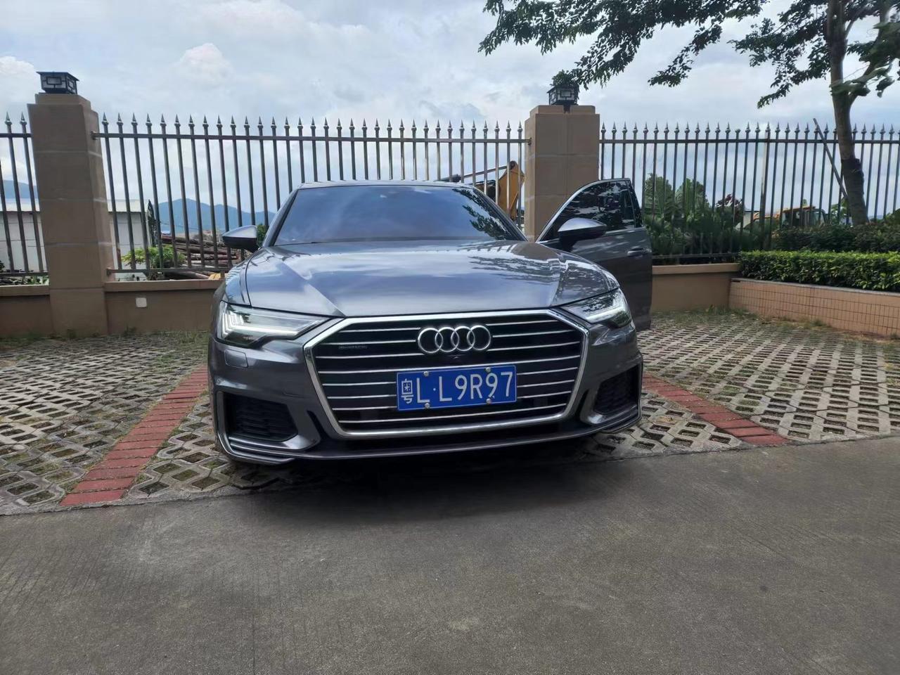 奥迪A6L 打算买一个二手A6 45的动感两驱合适还是四驱合适 特别急，马上就要买