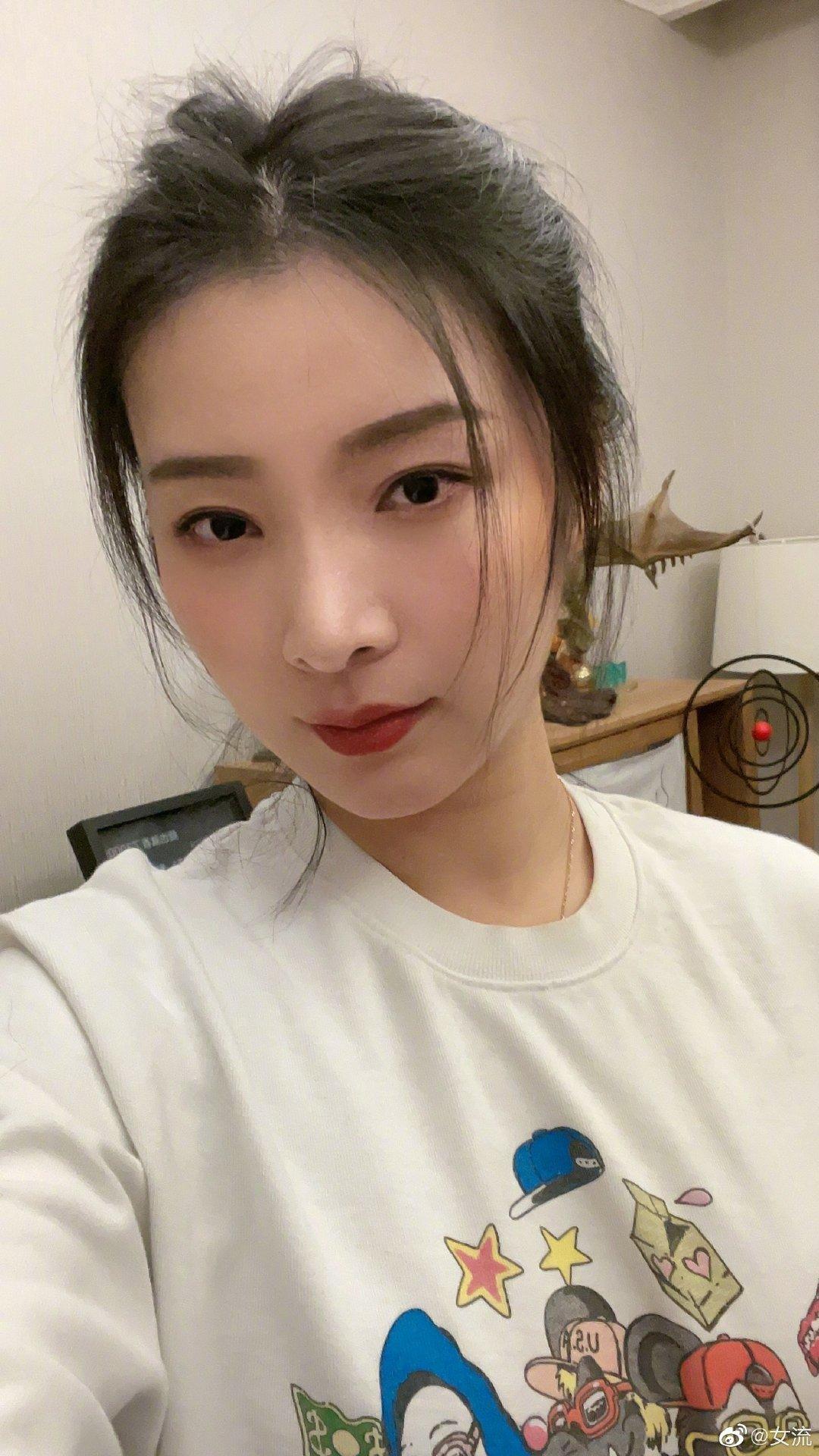 尊贵的思域车主们十一代思域然动版有没得行车落锁功能？怎么设置