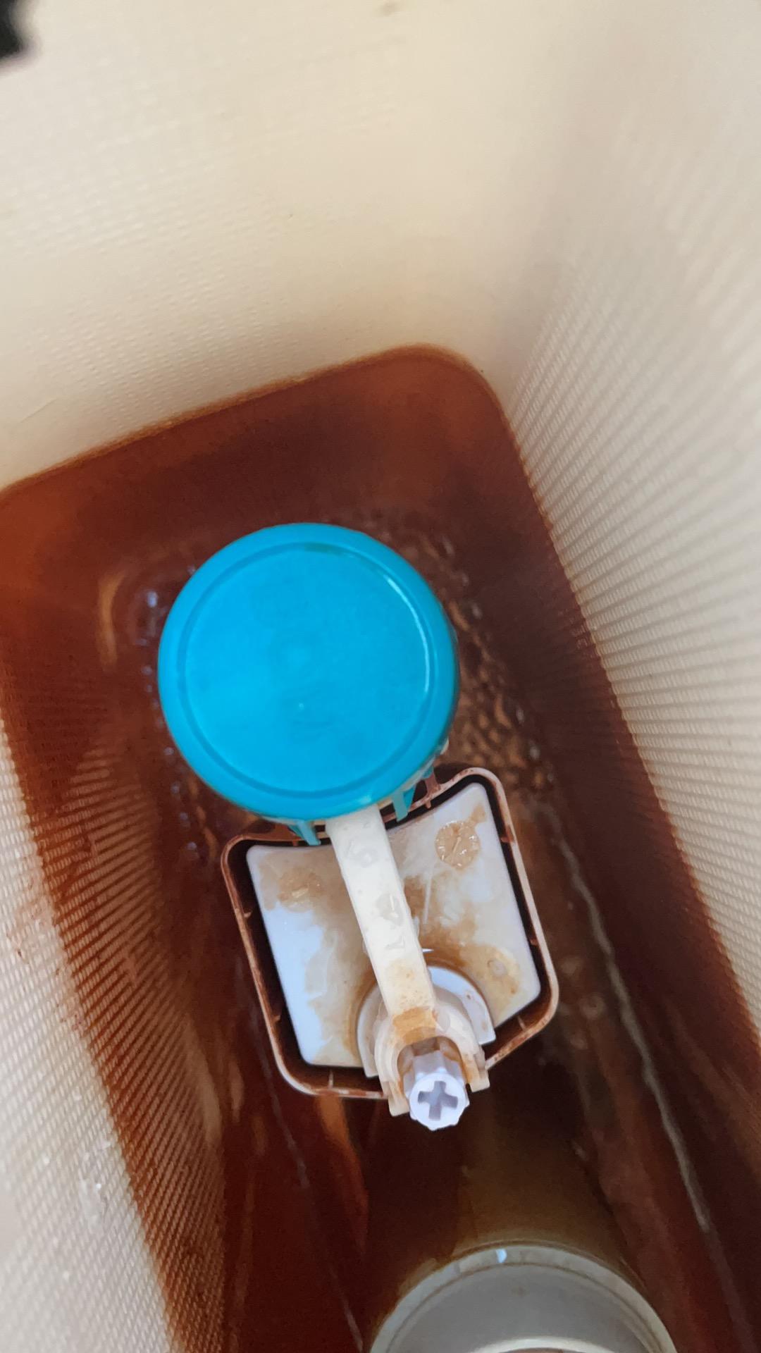 路虎发现运动版 怠速抖动，坐在座位上不开的时候抖动，（也就是怠速时坐在座位上偶尔有震动，大概半分钟一次吧）4S店说这个车