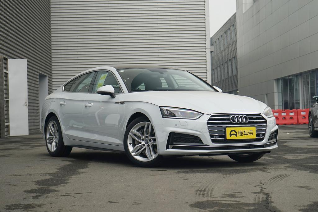奥迪A5 请问各位前辈  17款sportback 45 TFSI时尚型和 19款sportback 45 TFSI时尚