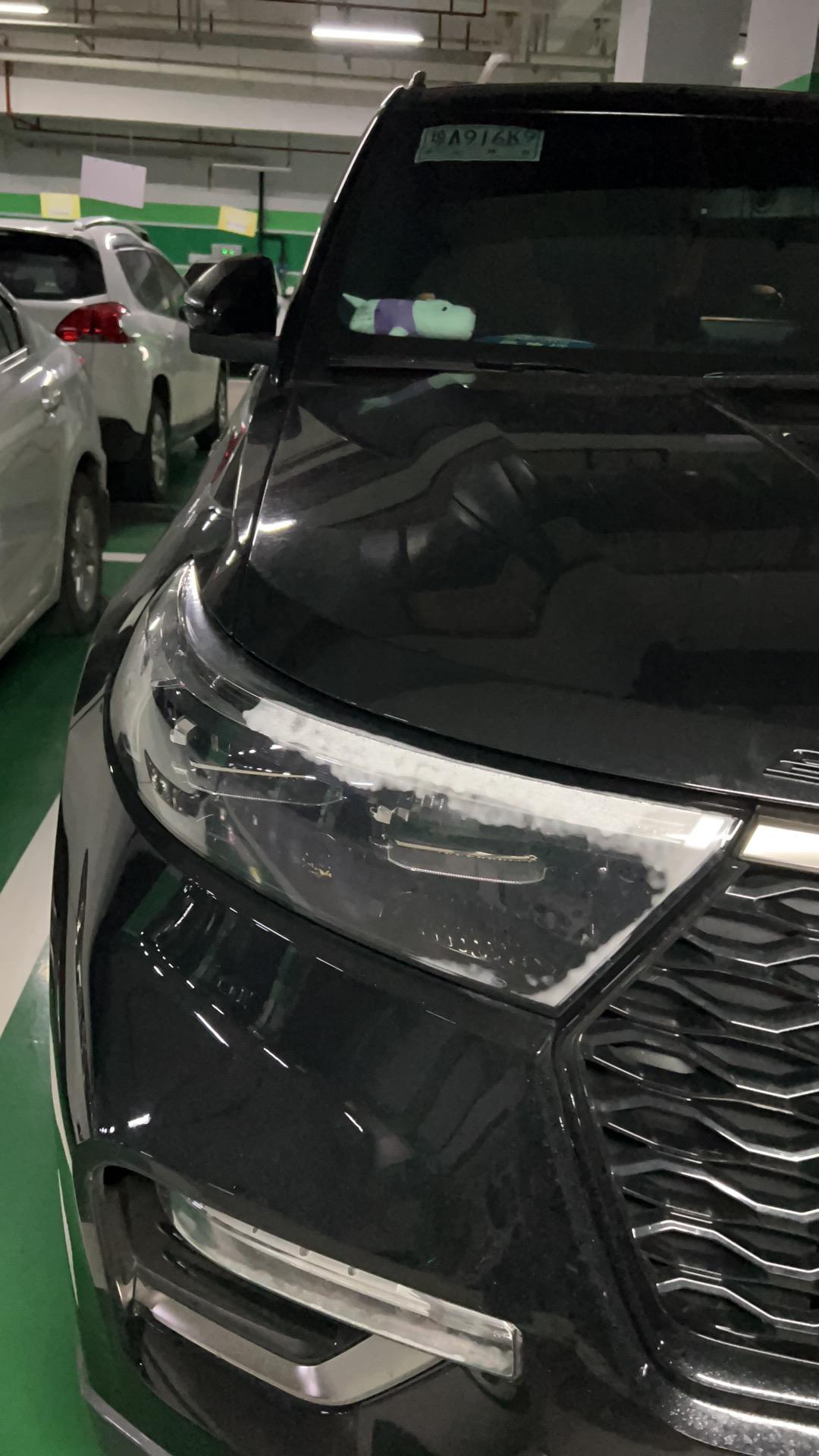 福特探险者 求助，新买一个月的车，今天下雨开出去发现有雾气