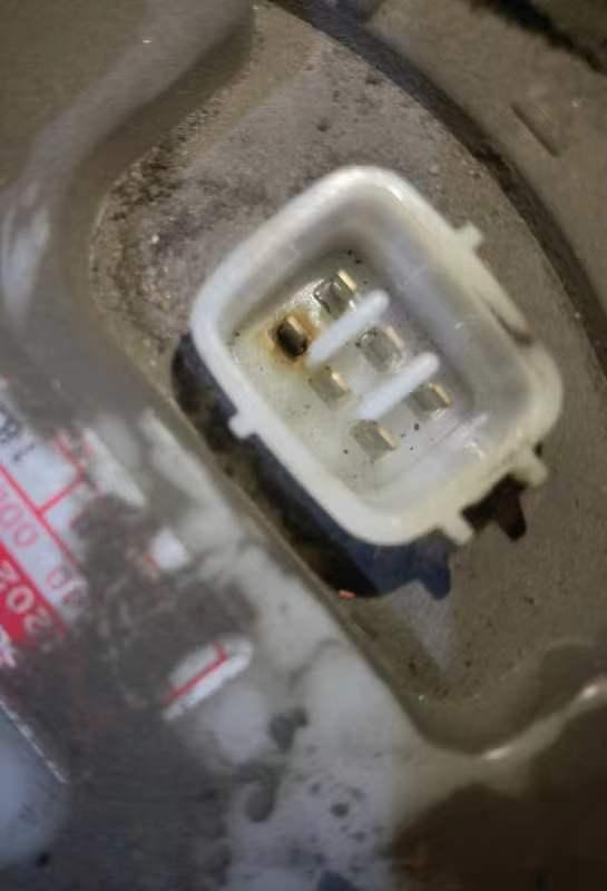 2011款傲虎，打不着火，请问一下更换燃油泵的价钱