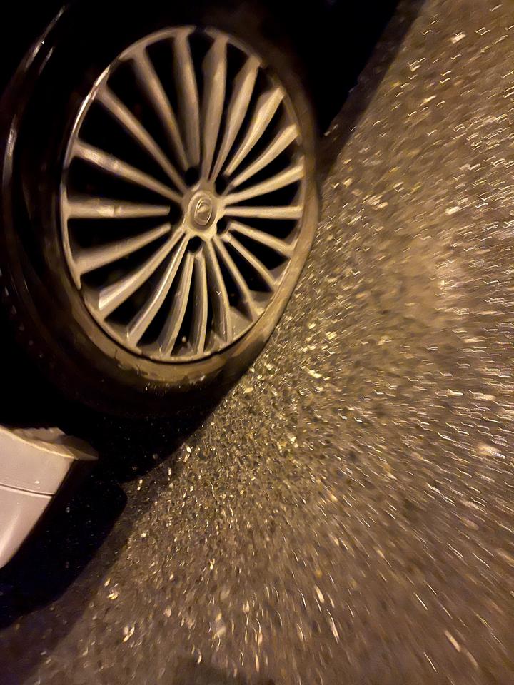 长安CS95 转弯急了撞残俩轮胎，问下车友们有人换过cs95轮胎么？大概多少钱