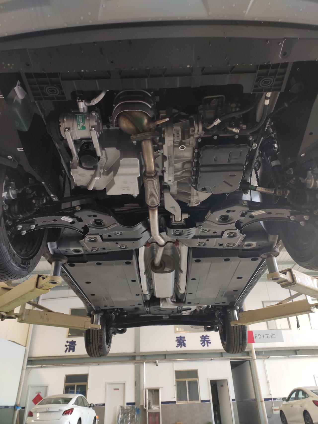 名爵ZS 我的车2020款1.5 cvt最近行驶中发现丢油门踏板后车就有点突突车身抖动不知道是不是cvt都这样？这属于正
