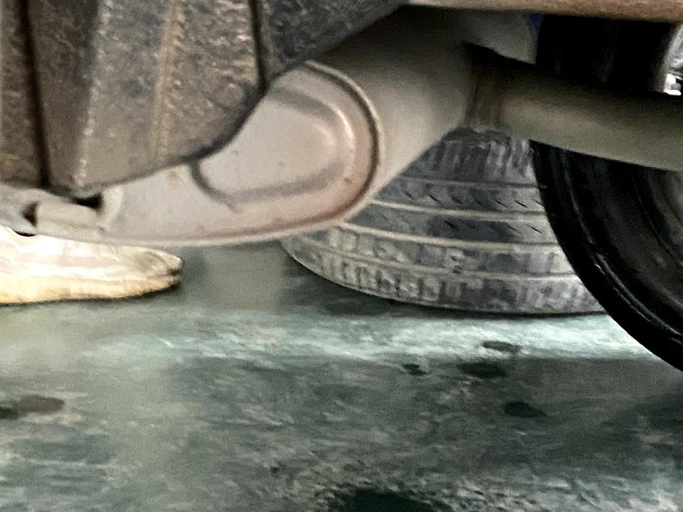 奇瑞瑞虎5x 排气管上有锈点啊 半年车