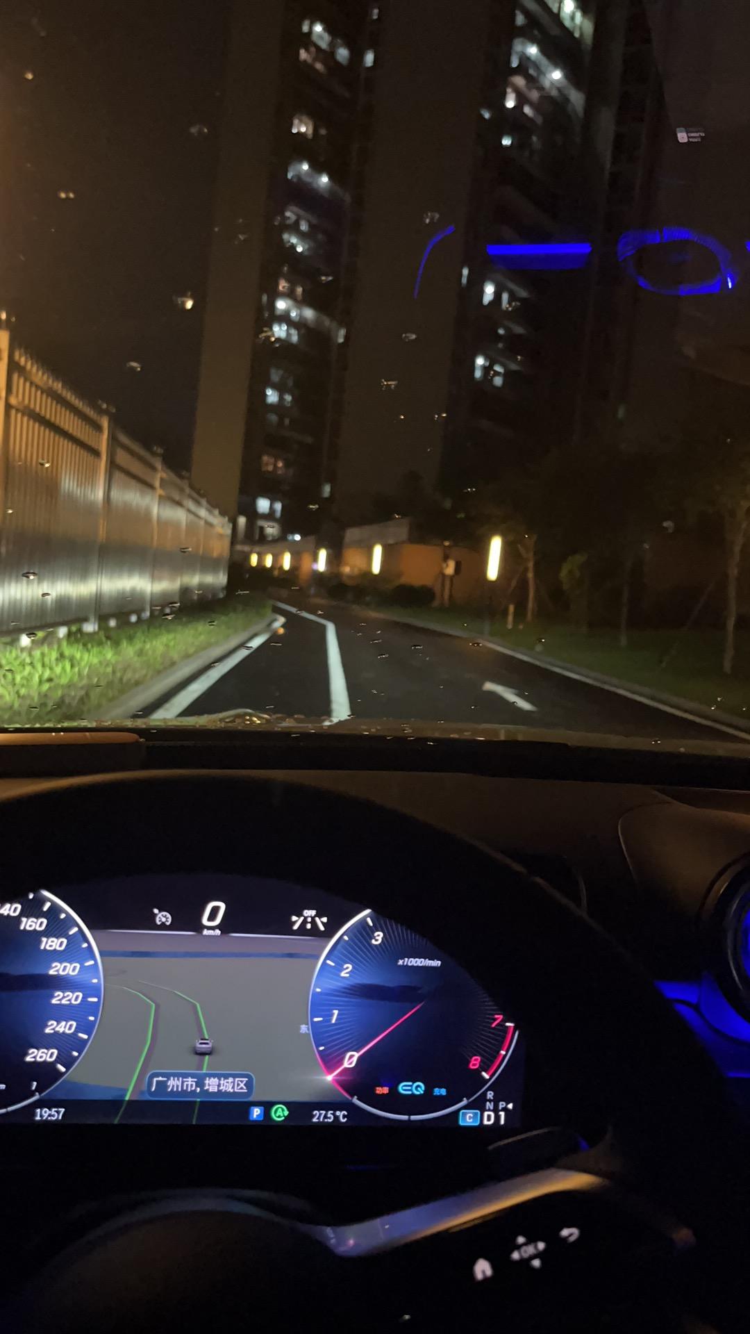 奔驰C级 有没有哪位大哥升级了803版本的 感受如何 会不会卡顿呀 发烫好一点没有
