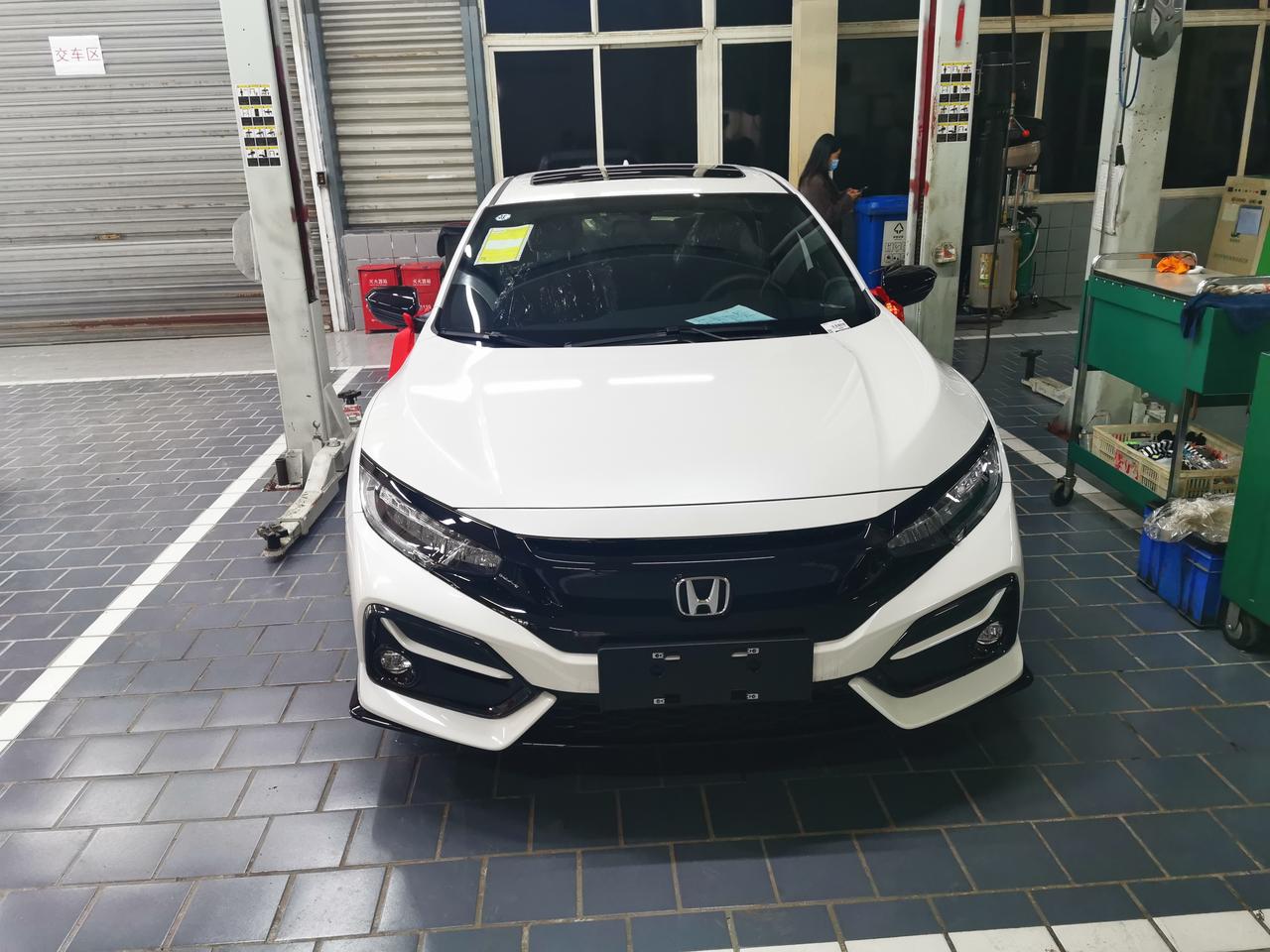 成都建业4s店  20款思域潮酷控谈价格16.8w  落地大概17.2w  全款买车 被捆绑销售了保险  这怎么办？