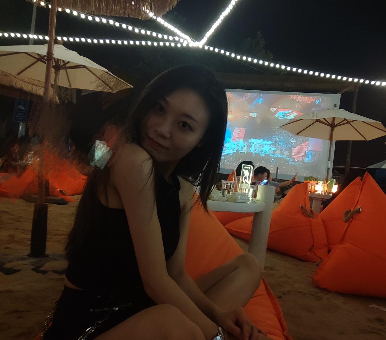 奔驰C级 新手小白不懂车求大佬推荐女生95后 正在学驾照 买车不是为了代步 只是因为觉得女生开车很酷 所以比较在意品牌效
