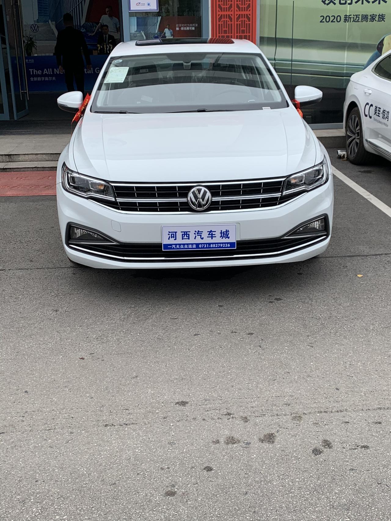 提了宝来1.5L精英版的车，无钥匙进入为什么用不了，每次锁车都需要用钥匙按下锁车键。是不是需要设置什么东西？