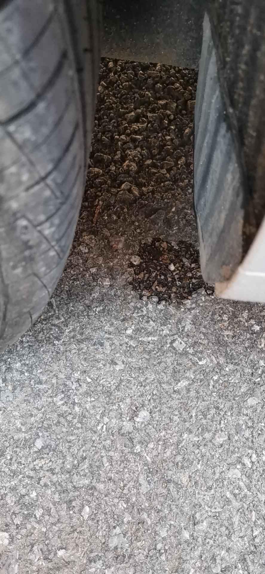 新款宝来为什么每次开完车后轮哪里都有水，没有开空调？