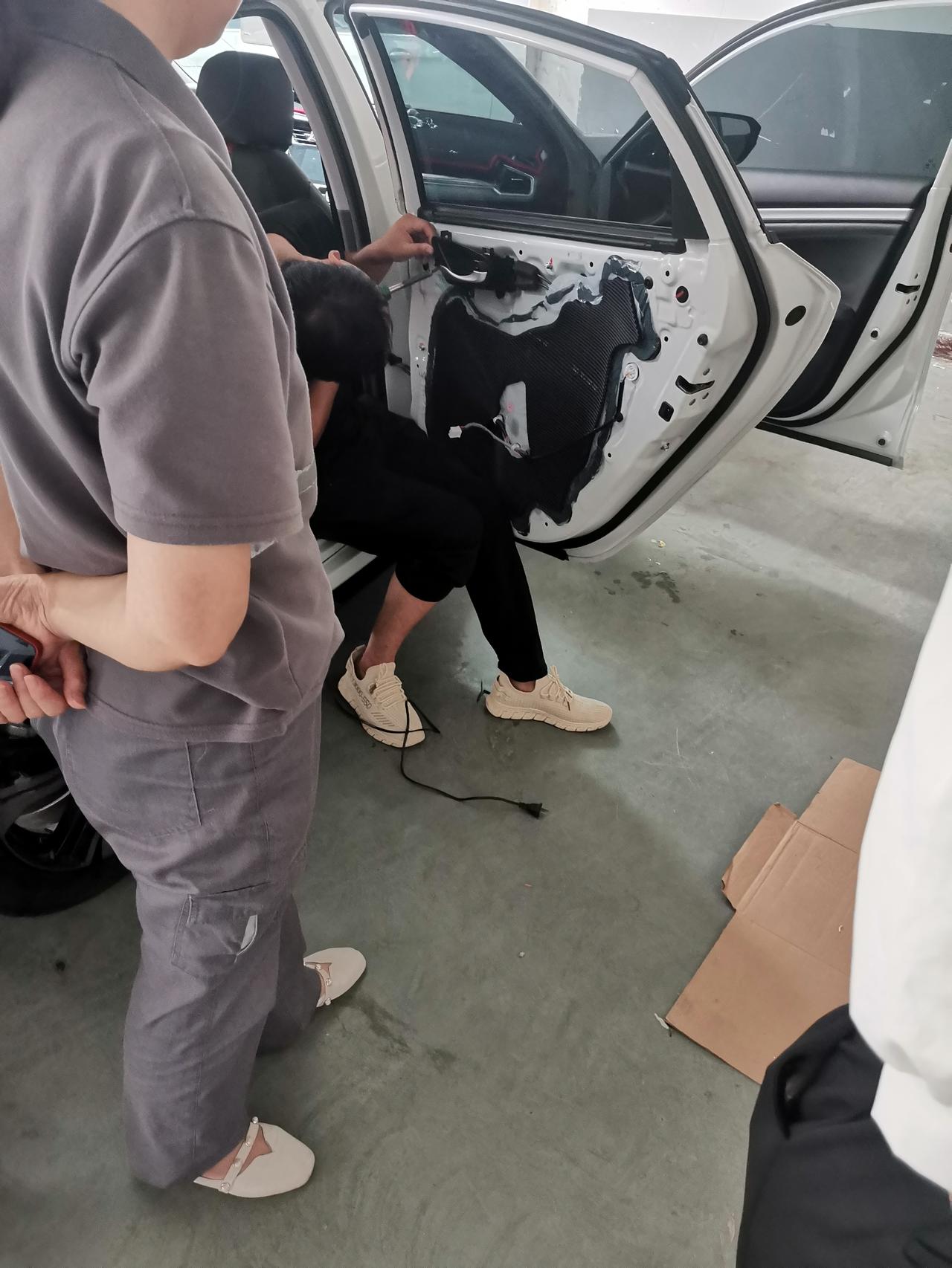本田思域 这个东西被4s点安装皮座椅得弄断了，用烙铁焊了下，有啥问题没，在线等待