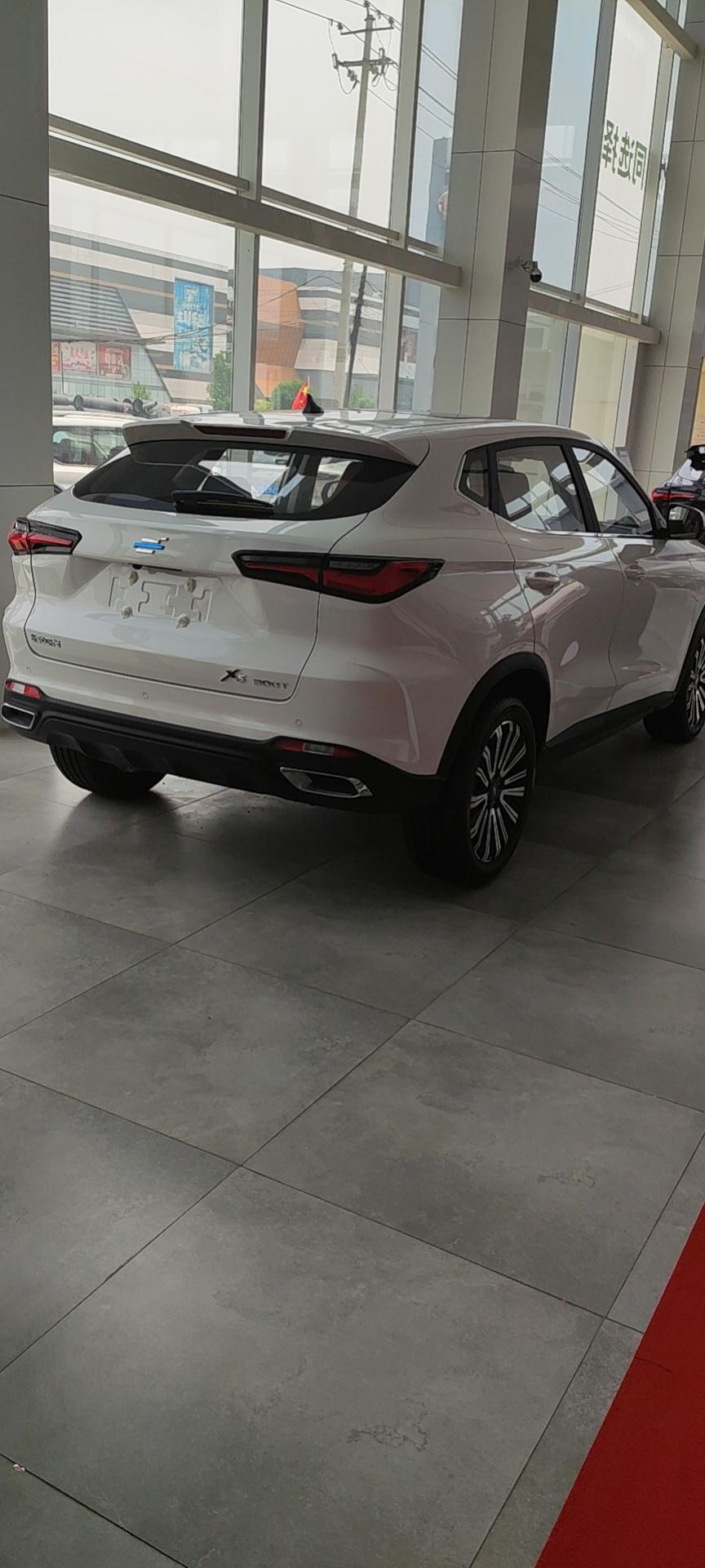 长安欧尚X5 大家看看这个价格怎么样？2021年1.5T旗舰，贷6万，落地10.3（不包括3000的利息，算上利息落地1