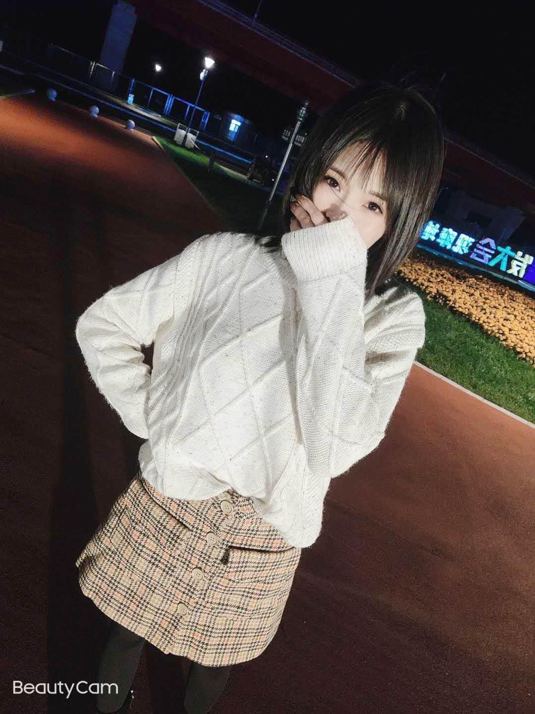 长安UNI-T 麻烦问下各位，收音机怎么打开，开车时候想听广播。
