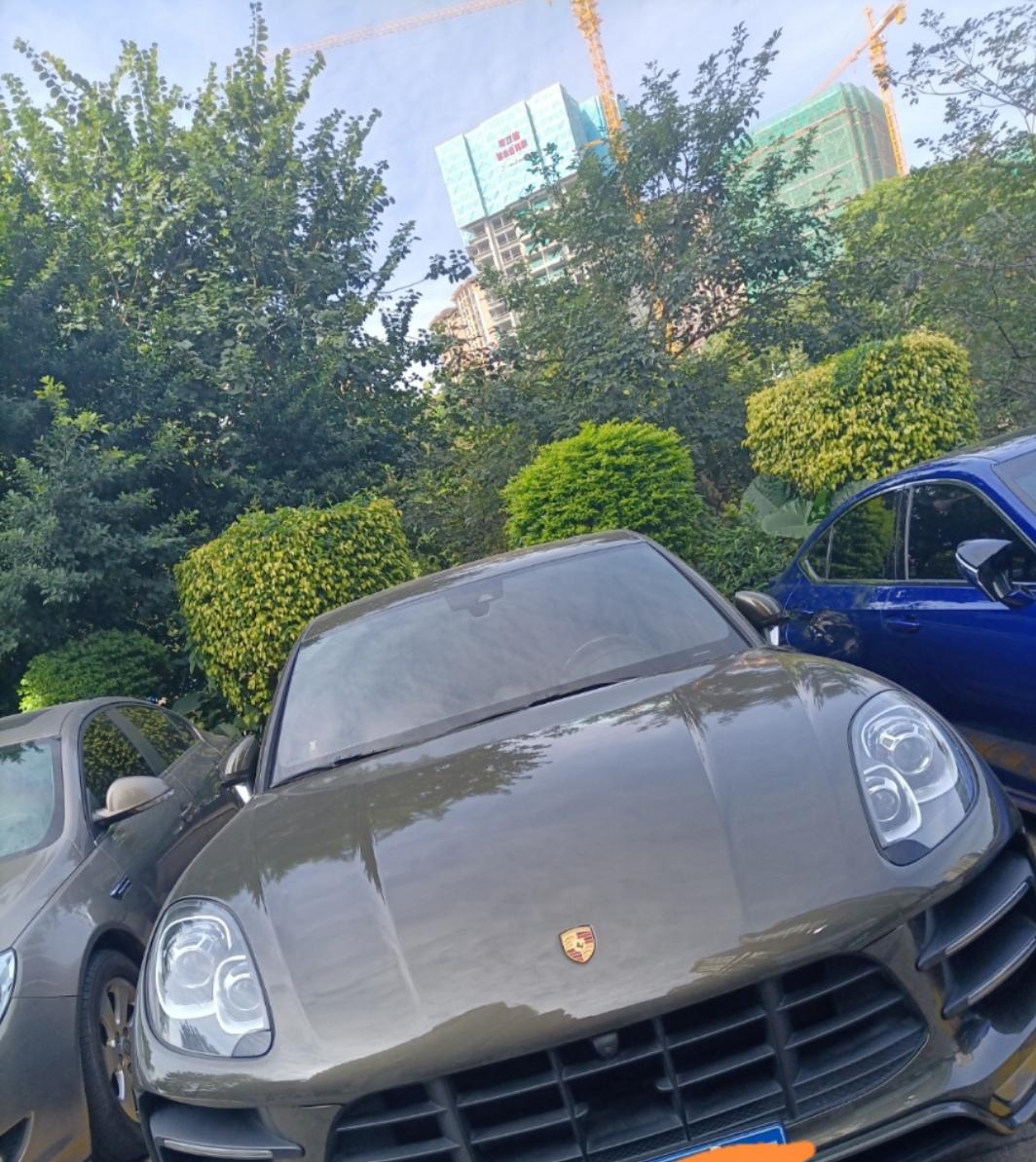 保时捷Macan 2017款保时捷macanS3.0T，行驶快9万公里，改装过，可以卖多少钱？