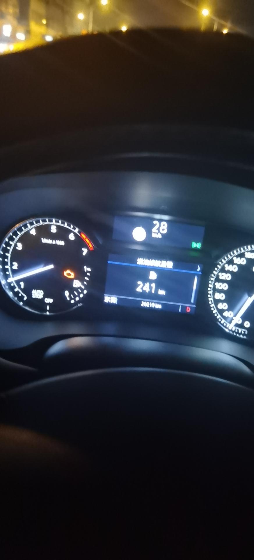 凯迪拉克XT4 xt4 加完油 启动之后发动机故障灯亮了