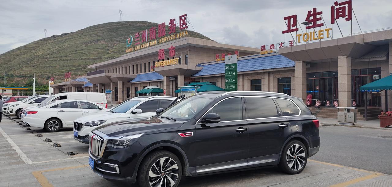红旗HS7 红旗Hhs 7  2.0顶配  有没有高级巡航？能实现自动转向的  微调方向   我试了好多次都没有 不知道