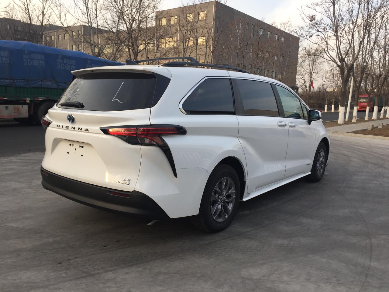 丰田Sienna 2021款全新塞纳更换了2.5L油混+TNGA架构平台 你觉得这样的组合 售价多少比较合理呢？