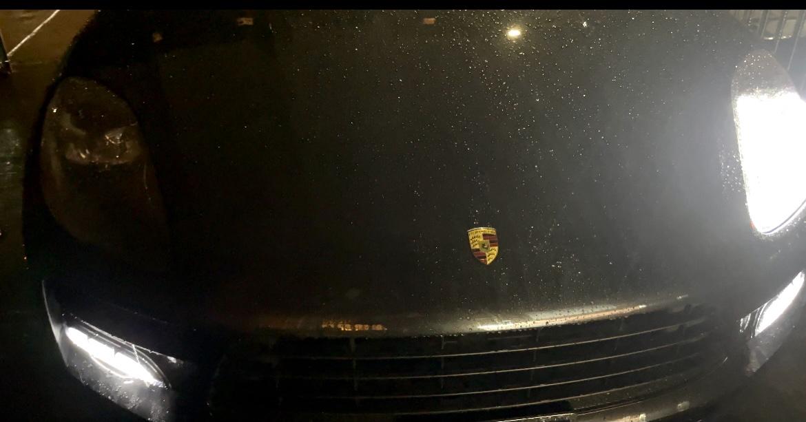 突然右大灯不亮，没有提示，没有事故，正常钥匙开门灯亮，启动后auto或手动均不亮，有没有车友可以遇过，感激！2019改款