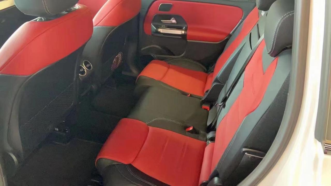 奔驰GLB AMG GLB35试驾车值得买吗？ 原版原漆 3000公里 选装第三排，柏林之声 价格43.5。不知道值不值