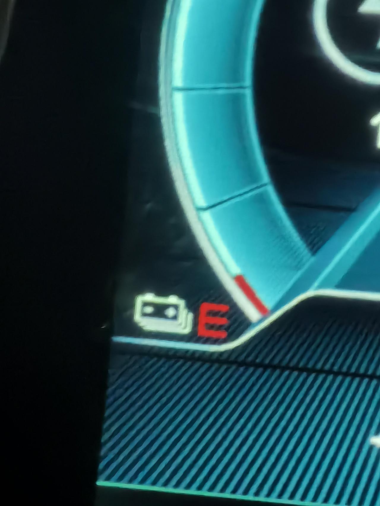 比亚迪秦EV 有哪位兄弟知道这个e是什么意思吗？