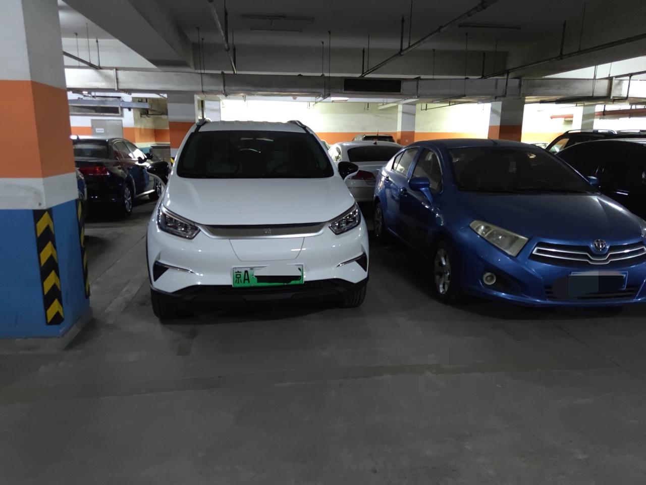 比亚迪元Pro 怎么判断车头距离啊，pro中配没前雷达，总是不知道车头在哪，拐弯入库老怕碰了