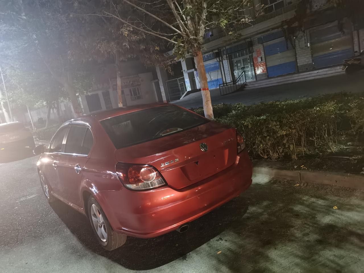 11款朗逸丽1.6手动低配 ，加200元的油跑了300公里，油价7.45元 ，算费油吗？