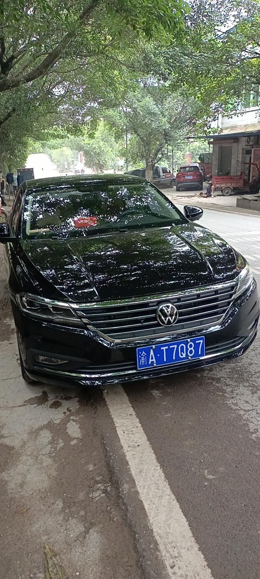 朗友们，你们车上用aux了没有，平时听歌啥的都是蓝牙嘛？还有21款朗逸有没有aux，没有的话有什么办法给它搞上去