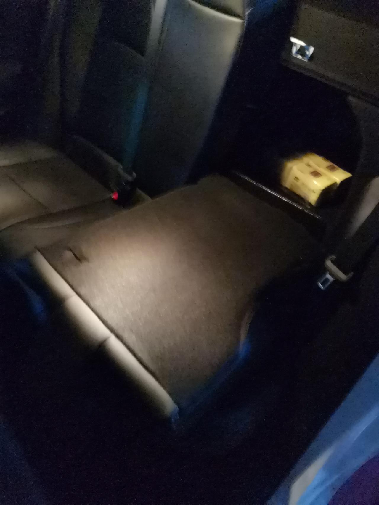 雷凌的儿童座椅怎么安装啊，后排座没有看到儿童座椅ISOFIX接口哇？