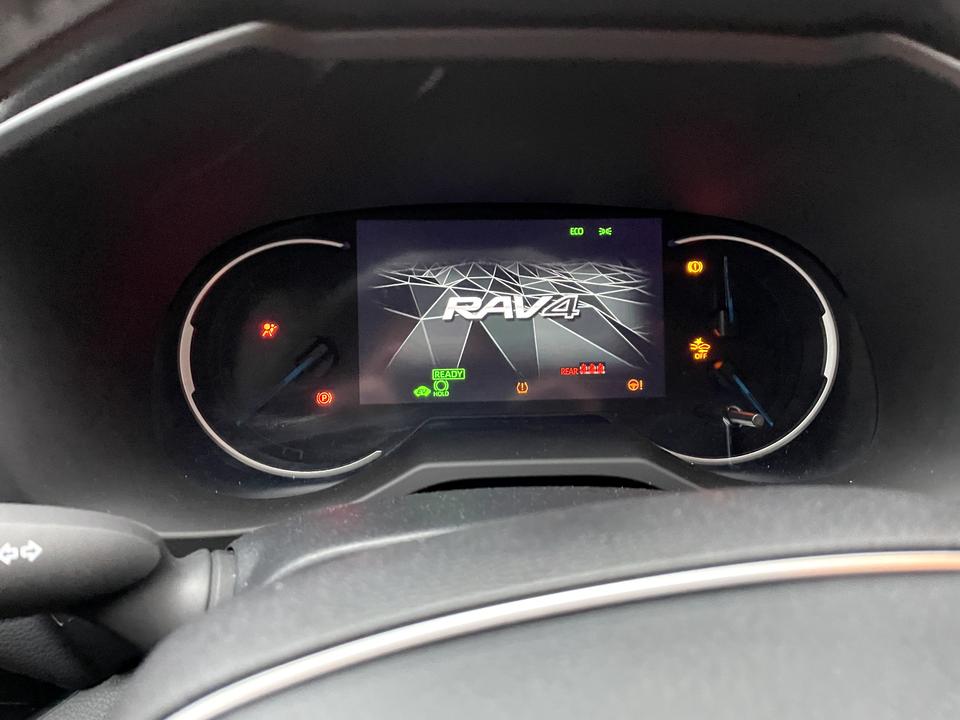 丰田RAV4荣放 车子发动时这些灯亮正常吗，不太懂车，请高手指点