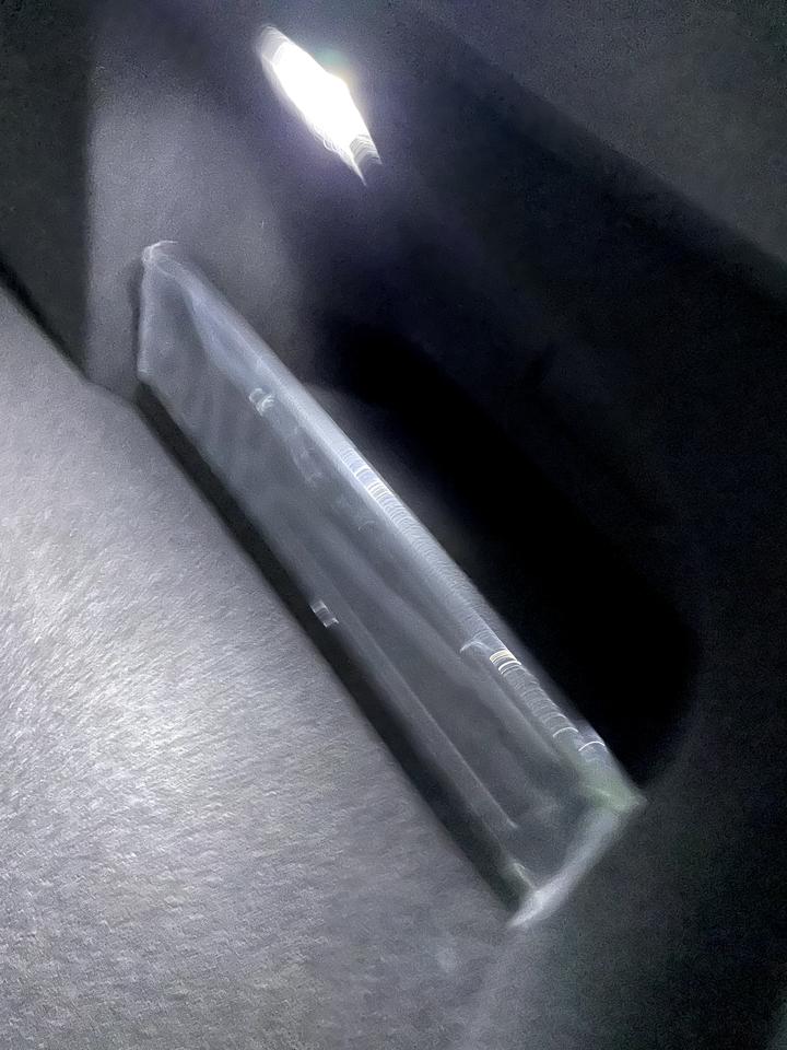 大众CC 猎装后备箱小隔板只有右边这一个吗？左边没有，还是被4S扣走了